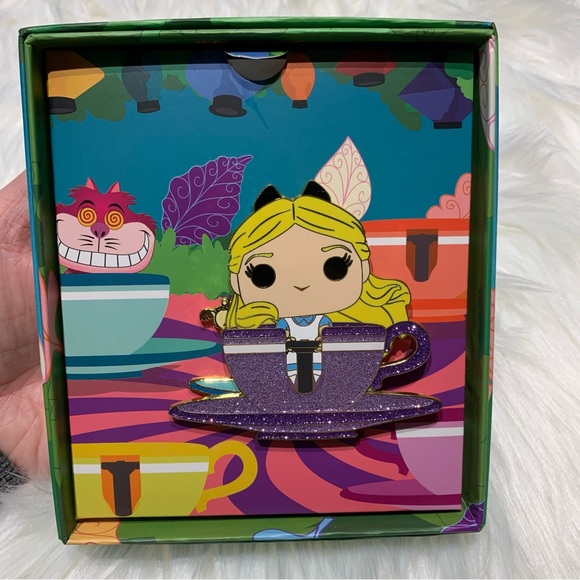 Disney Loungefly Mad Tea Party Pin Limited Release Funko Pop NEW Sliding Enamel - Picture 3 of 8